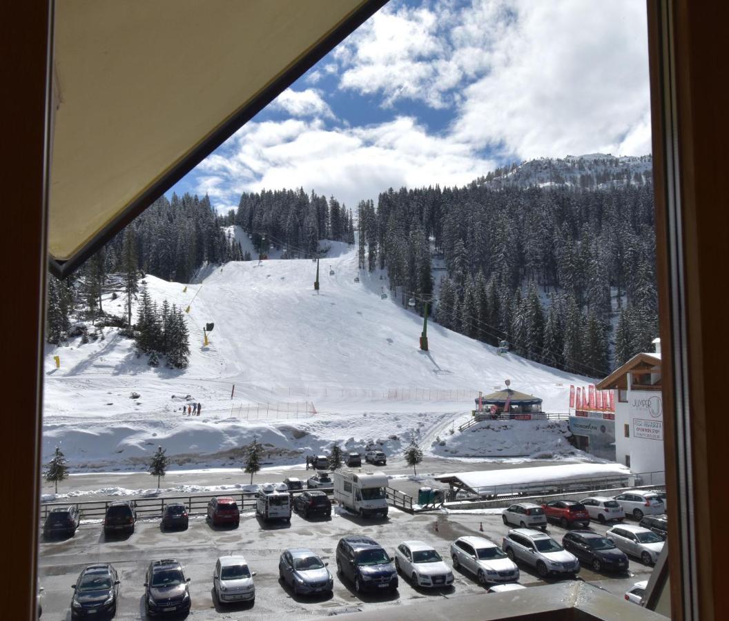 Ville Golf & Ski Madonna Exterior foto