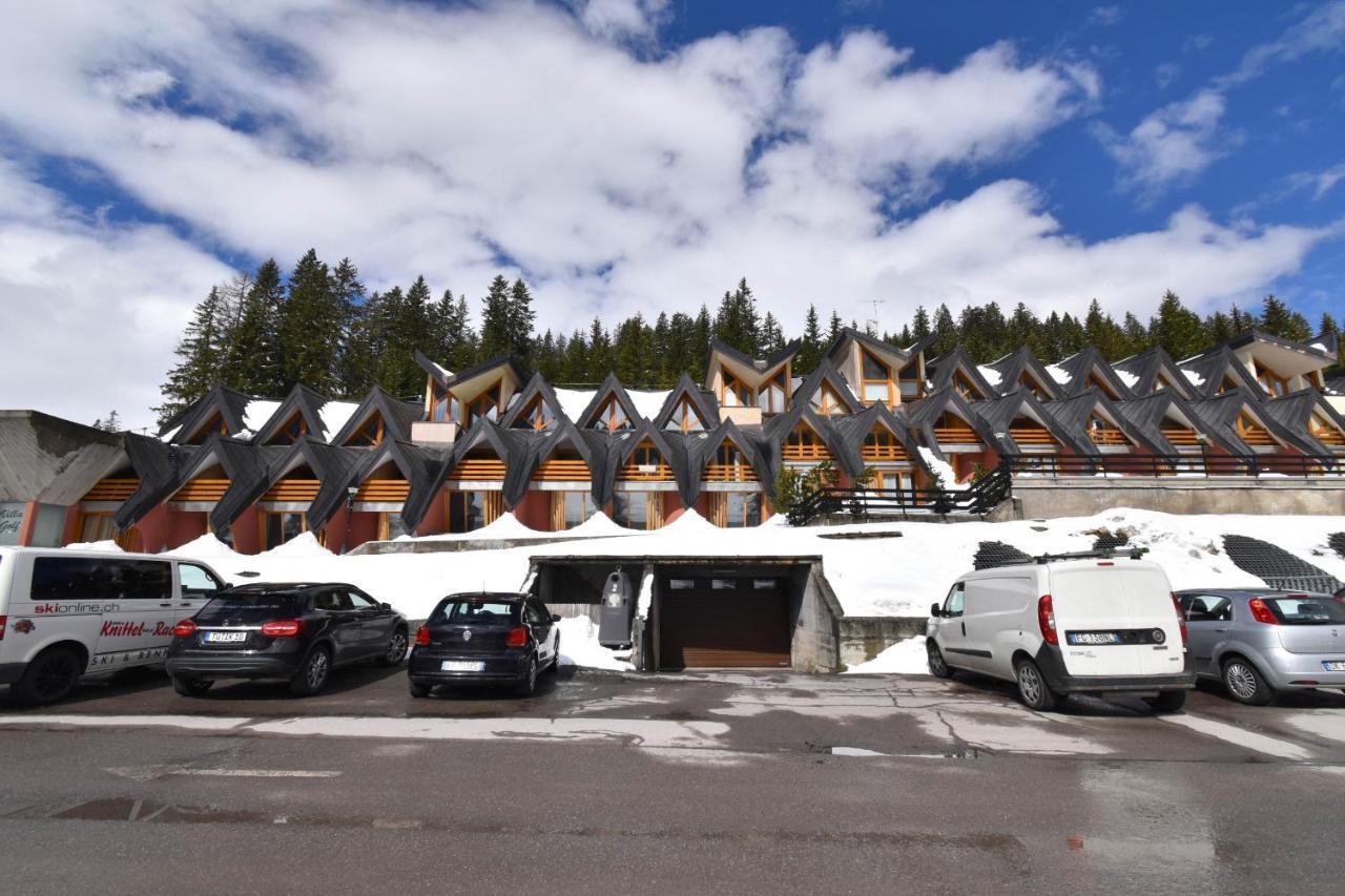 Ville Golf & Ski Madonna Exterior foto